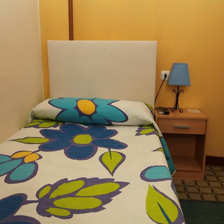 Hostal De Las Heras Badajoz Luaran gambar