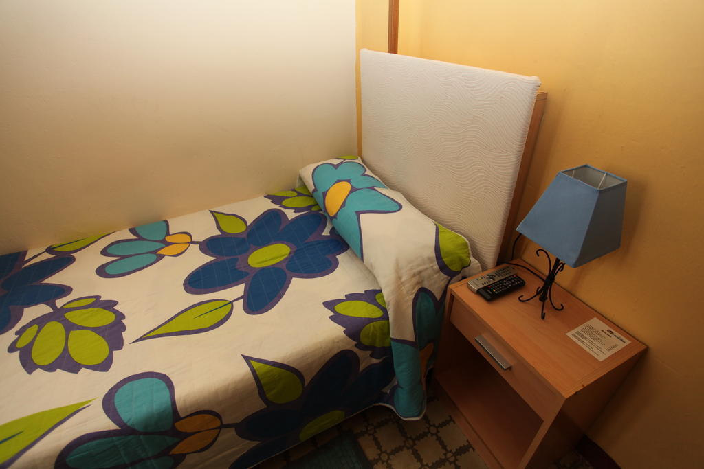 Hostal De Las Heras Badajoz Bilik gambar