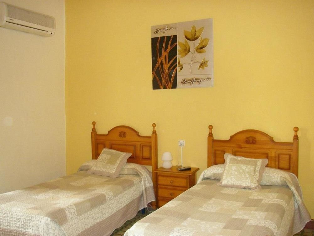 Hostal De Las Heras Badajoz Luaran gambar